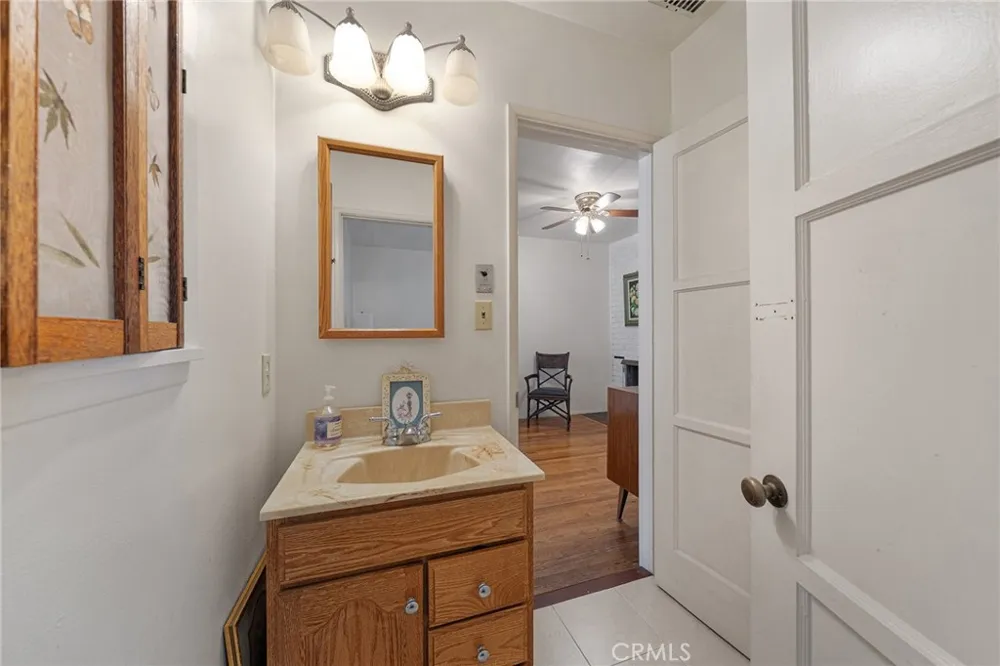9319 Cecilia Downey, CA 90241