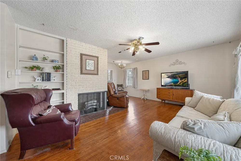 9319 Cecilia Downey, CA 90241