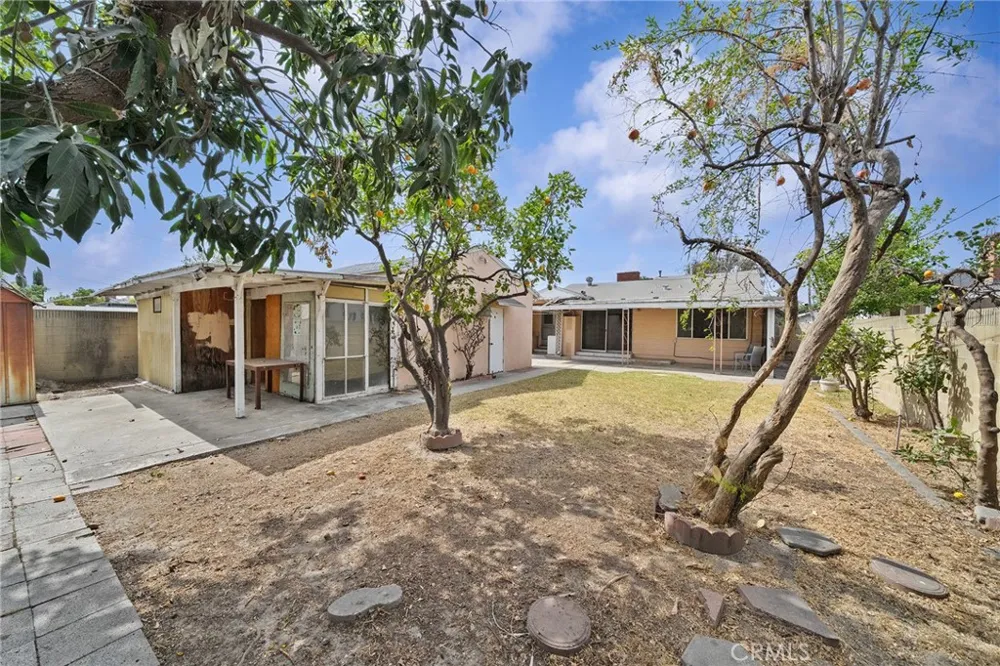 9319 Cecilia Downey, CA 90241