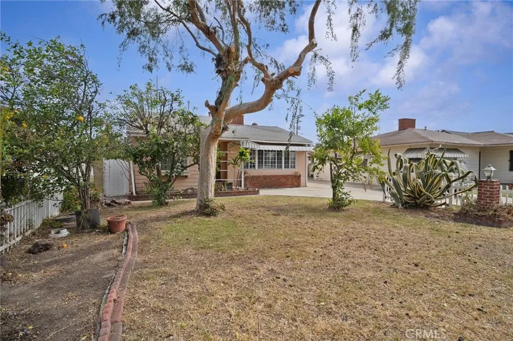 9319 Cecilia Downey, CA 90241