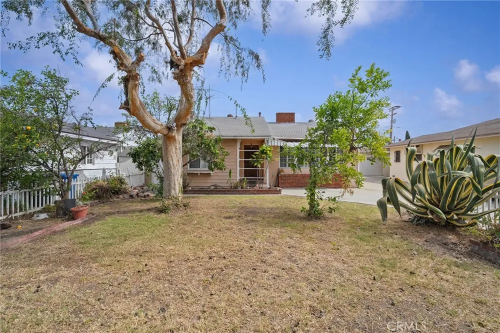 9319 Cecilia Downey, CA 90241