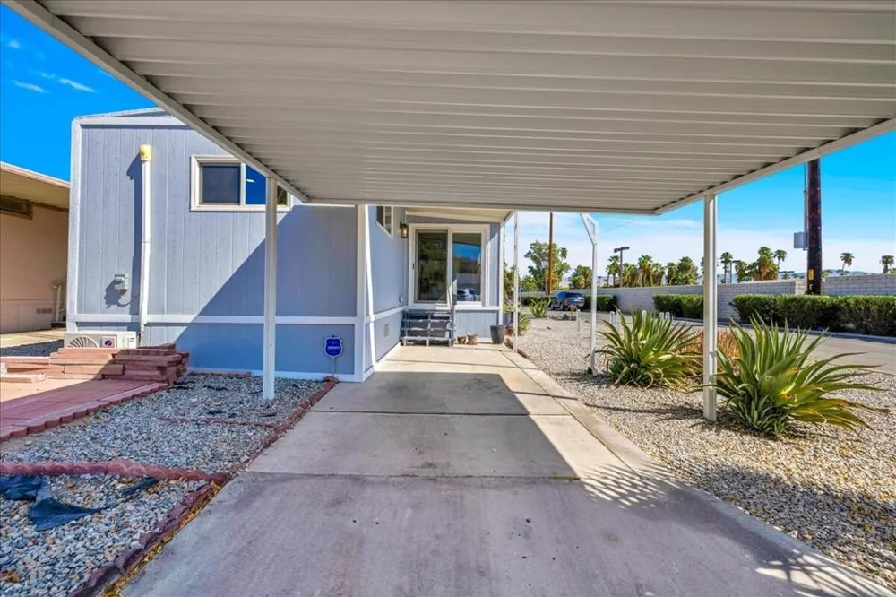 23 Roosevelt Cathedral City, CA 92234