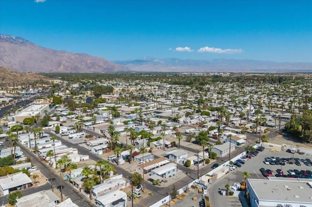 23 Roosevelt Cathedral City, CA 92234