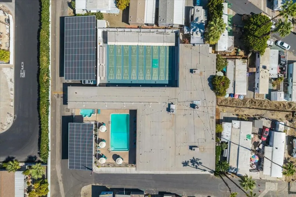 23 Roosevelt Cathedral City, CA 92234