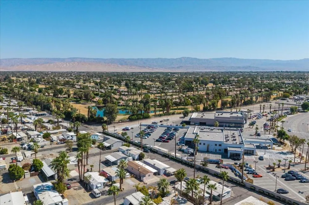23 Roosevelt Cathedral City, CA 92234