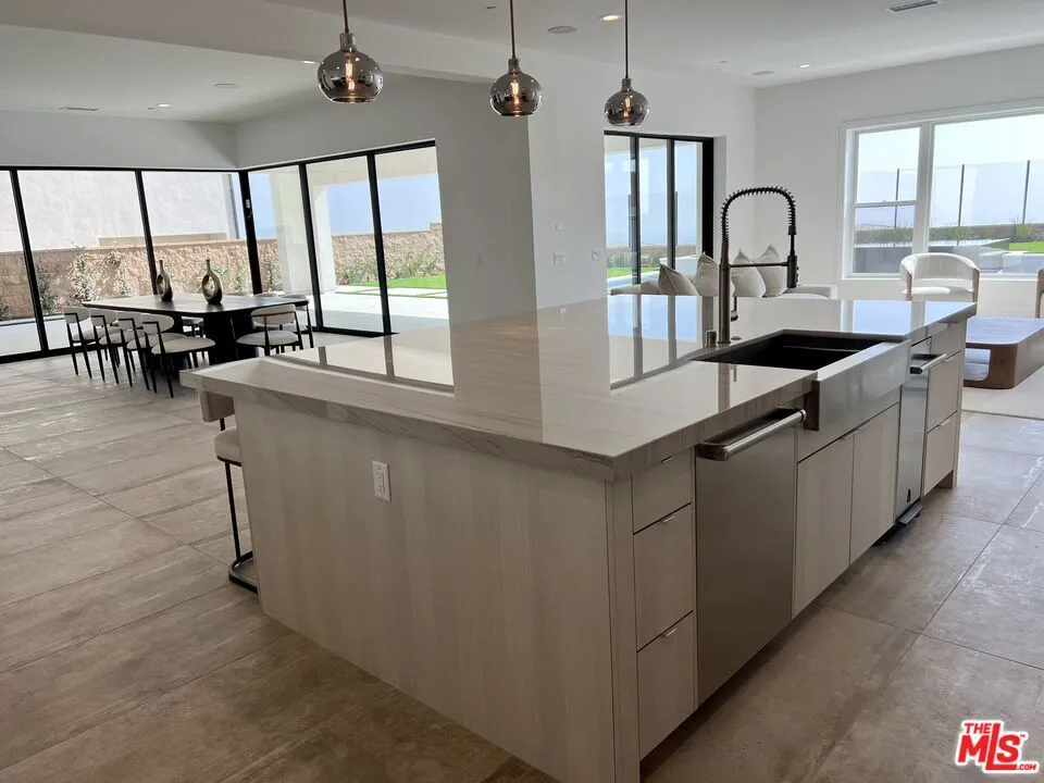 20354 W Marlow Lane Porter Ranch, CA 91326