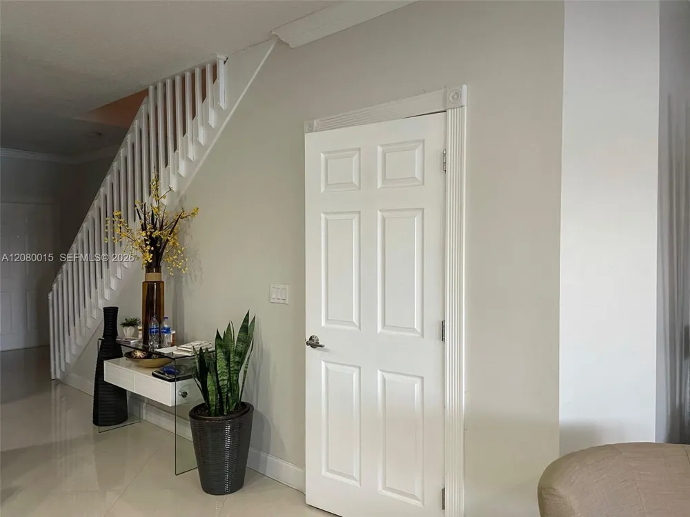 307 SW 120th Ave Pembroke Pines, FL 33025