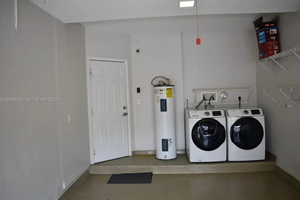 307 SW 120th Ave Pembroke Pines, FL 33025
