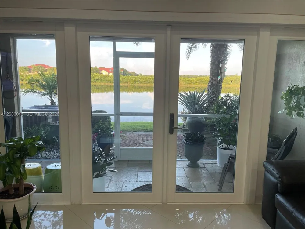 307 SW 120th Ave Pembroke Pines, FL 33025
