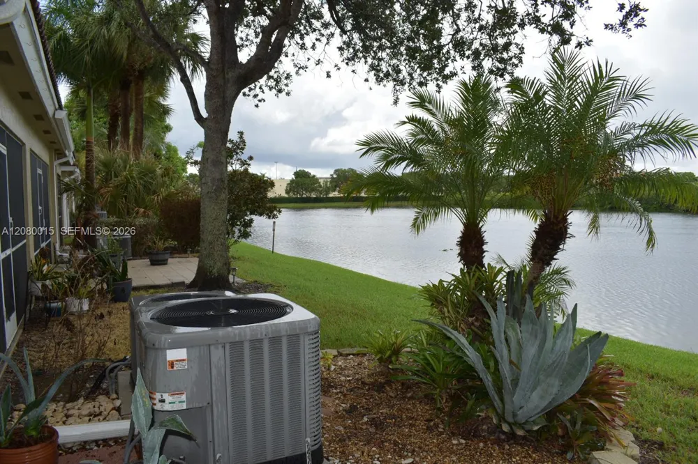 307 SW 120th Ave Pembroke Pines, FL 33025