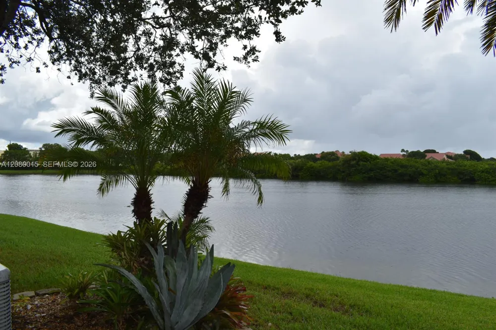 307 SW 120th Ave Pembroke Pines, FL 33025