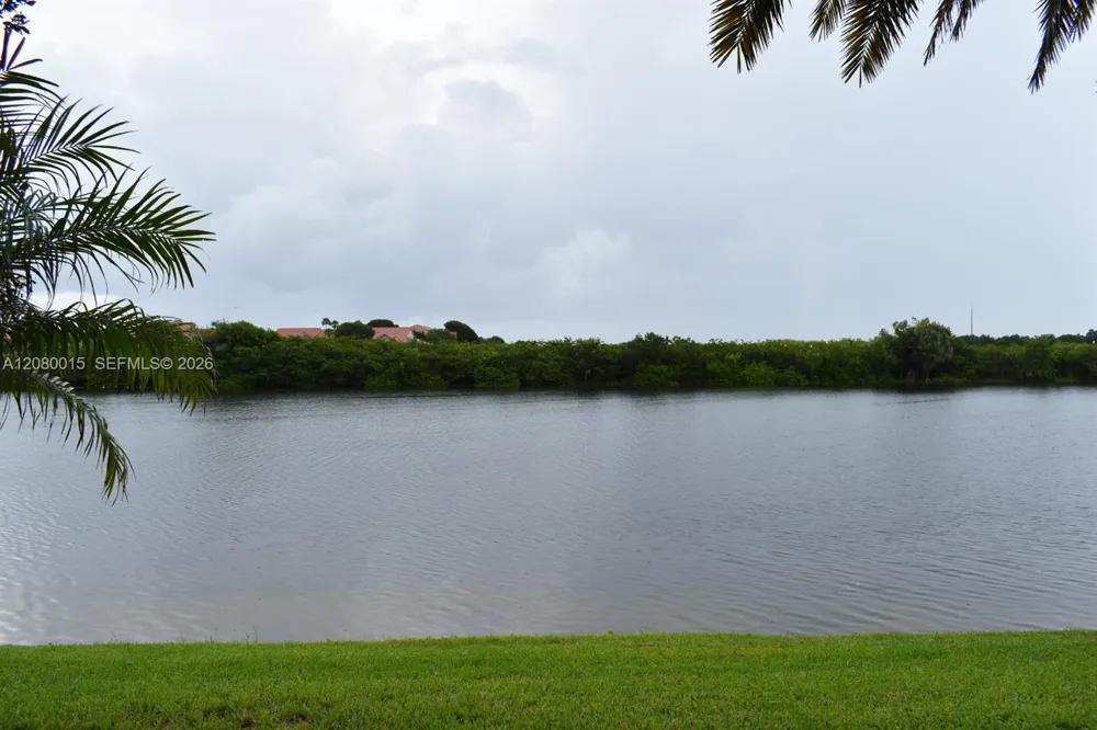 307 SW 120th Ave Pembroke Pines, FL 33025
