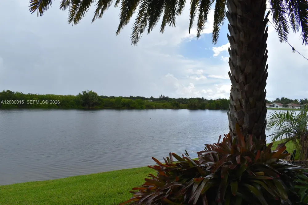 307 SW 120th Ave Pembroke Pines, FL 33025