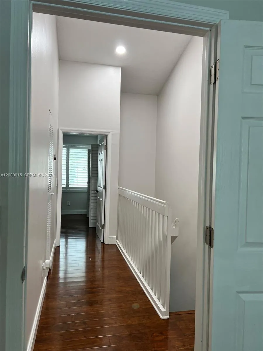 307 SW 120th Ave Pembroke Pines, FL 33025