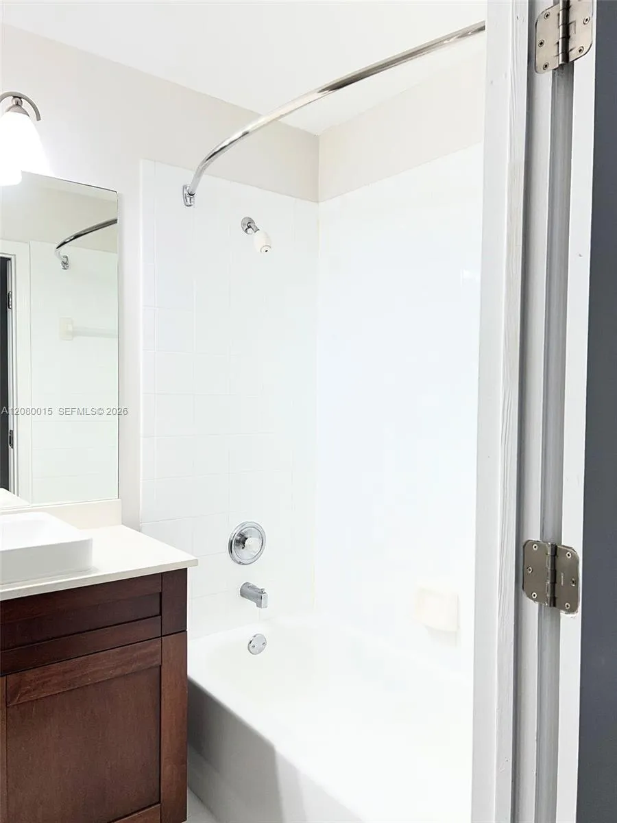 307 SW 120th Ave Pembroke Pines, FL 33025