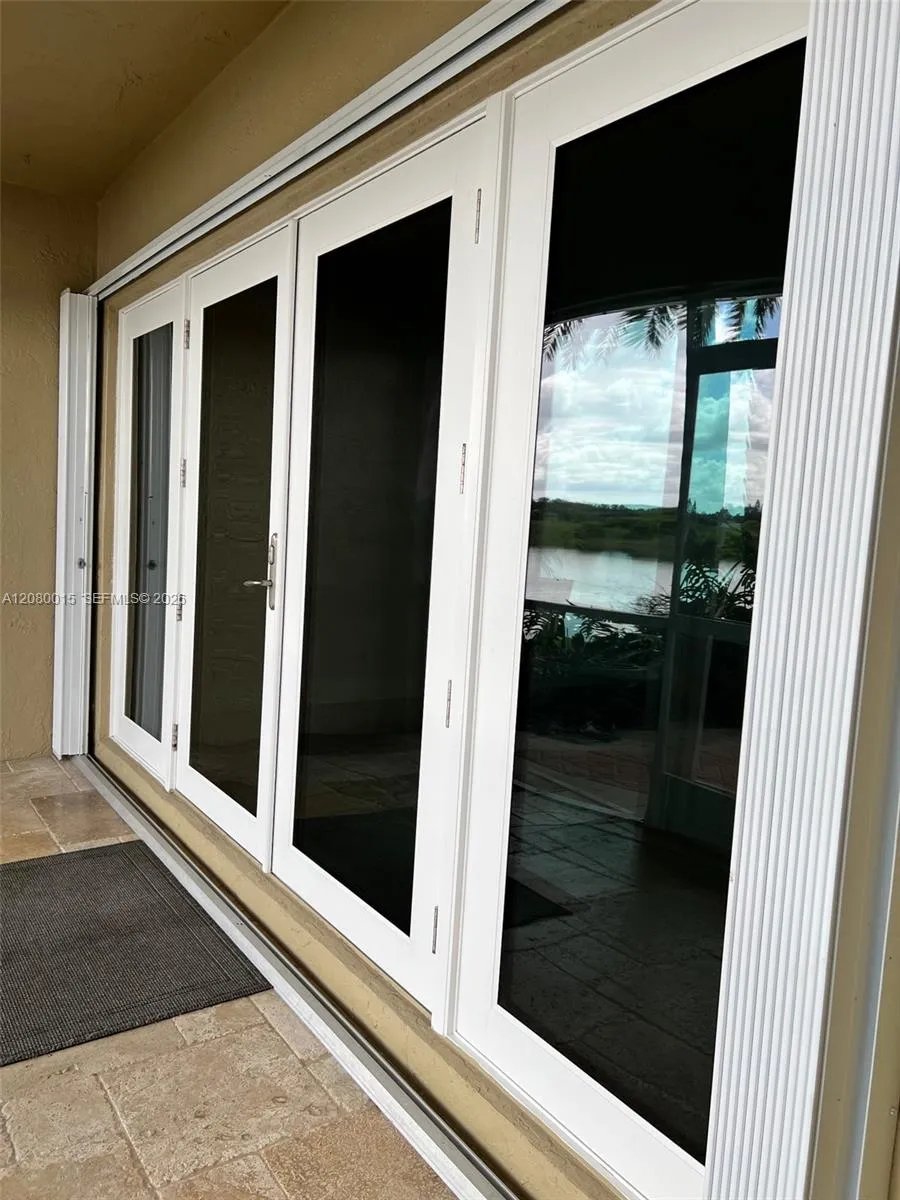 307 SW 120th Ave Pembroke Pines, FL 33025