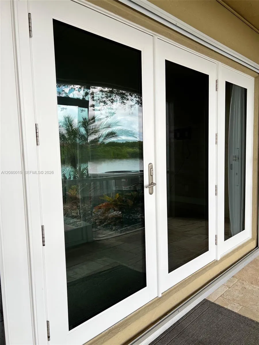 307 SW 120th Ave Pembroke Pines, FL 33025