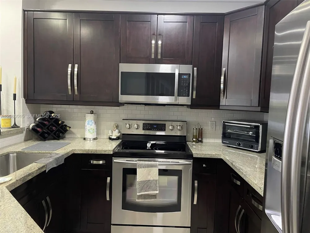 307 SW 120th Ave Pembroke Pines, FL 33025