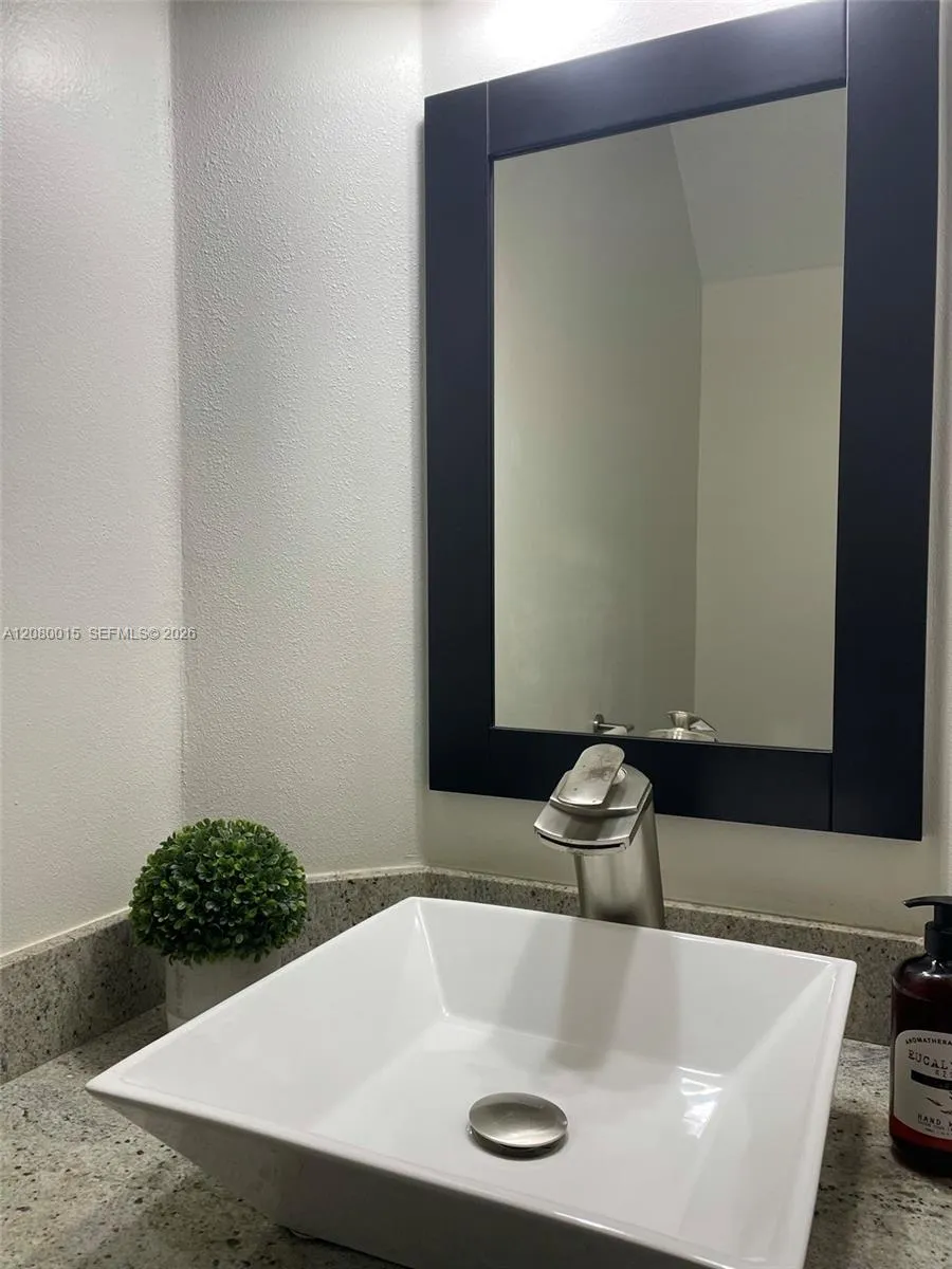 307 SW 120th Ave Pembroke Pines, FL 33025