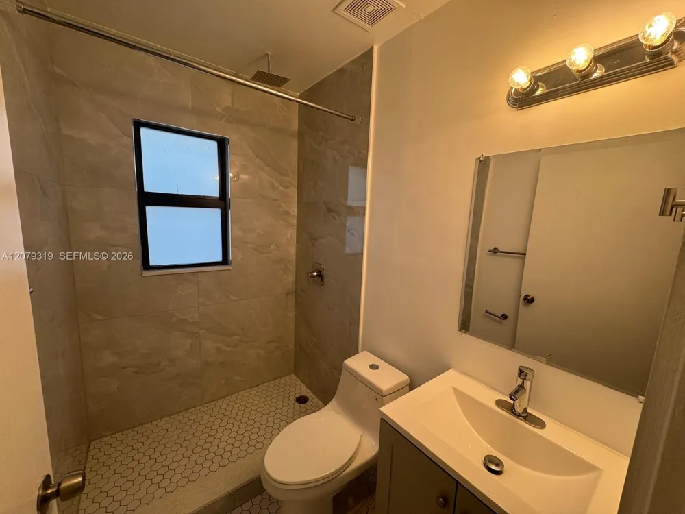 1969 NW 2nd ct #9 Miami, FL 33136