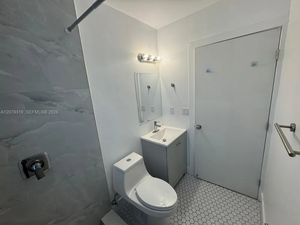 1969 NW 2nd ct #9 Miami, FL 33136