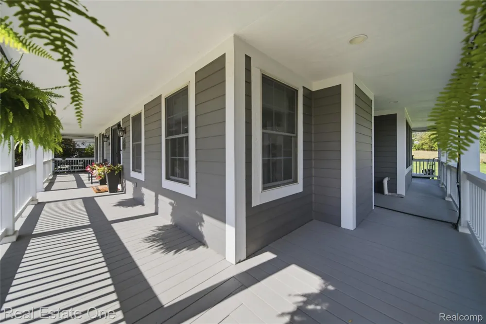 8707 Bridlewood Trail Hartland Township, MI 48843
