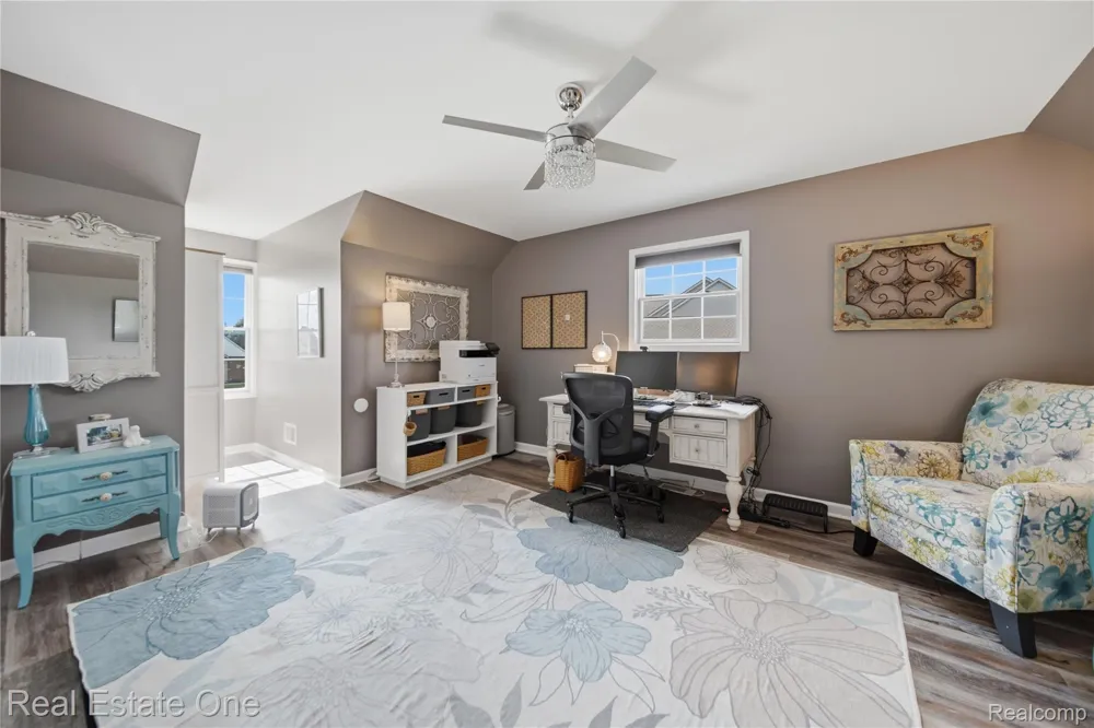 8707 Bridlewood Trail Hartland Township, MI 48843