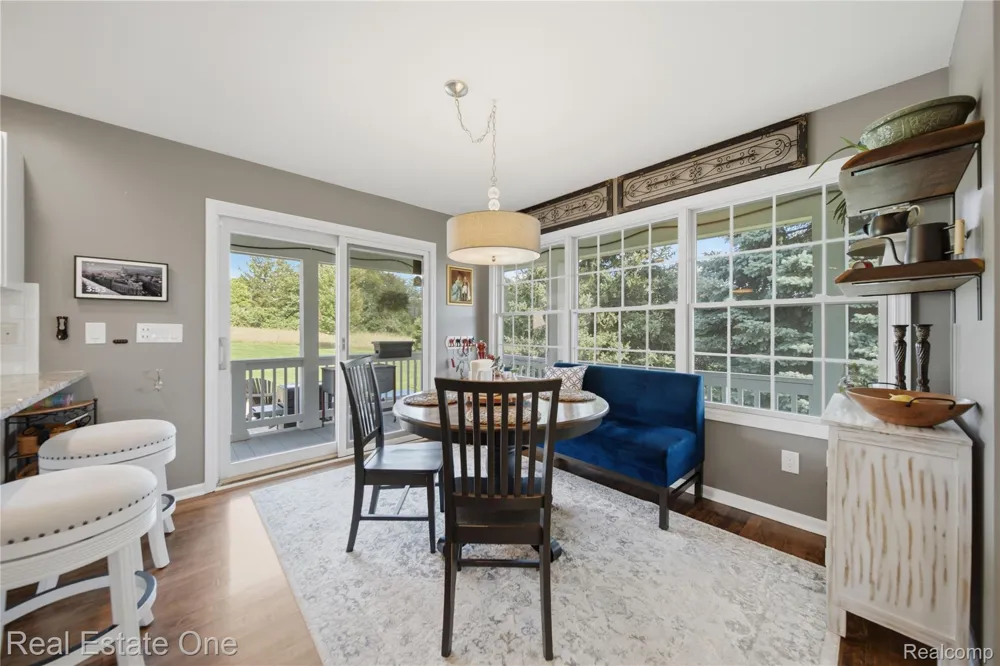 8707 Bridlewood Trail Hartland Township, MI 48843