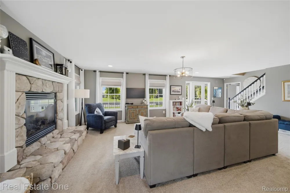 8707 Bridlewood Trail Hartland Township, MI 48843