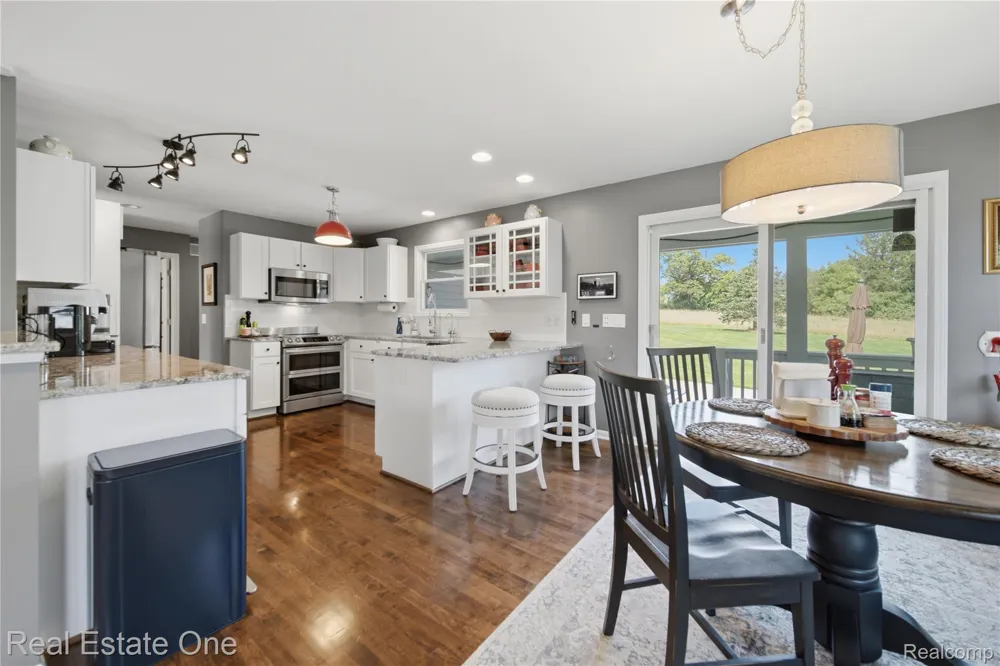 8707 Bridlewood Trail Hartland Township, MI 48843