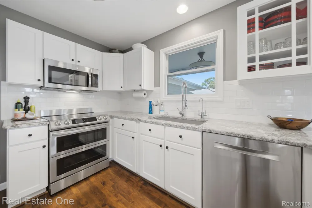 8707 Bridlewood Trail Hartland Township, MI 48843