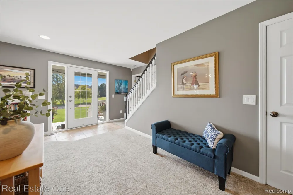 8707 Bridlewood Trail Hartland Township, MI 48843