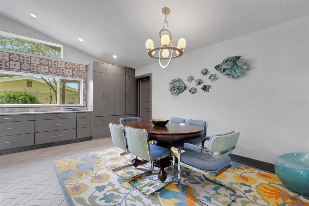 2634 COLLINS AVENUE Lakeland, FL 33803