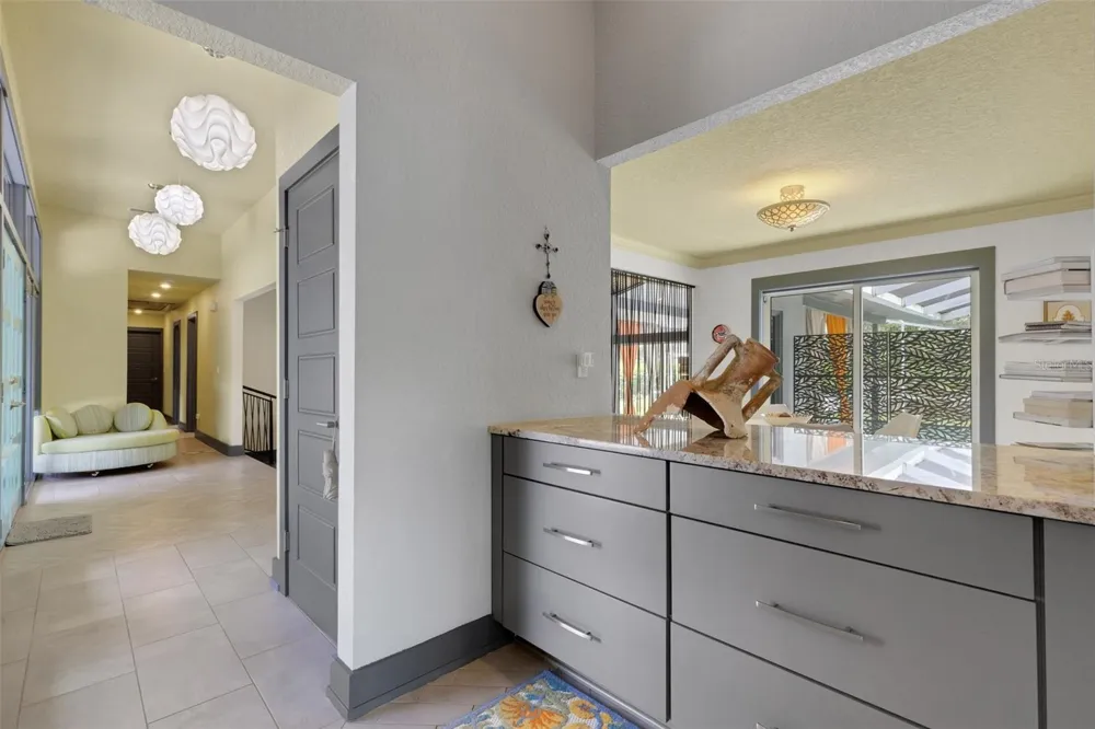 2634 COLLINS AVENUE Lakeland, FL 33803