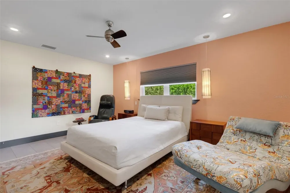 2634 COLLINS AVENUE Lakeland, FL 33803