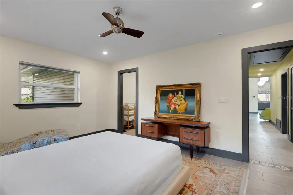 2634 COLLINS AVENUE Lakeland, FL 33803