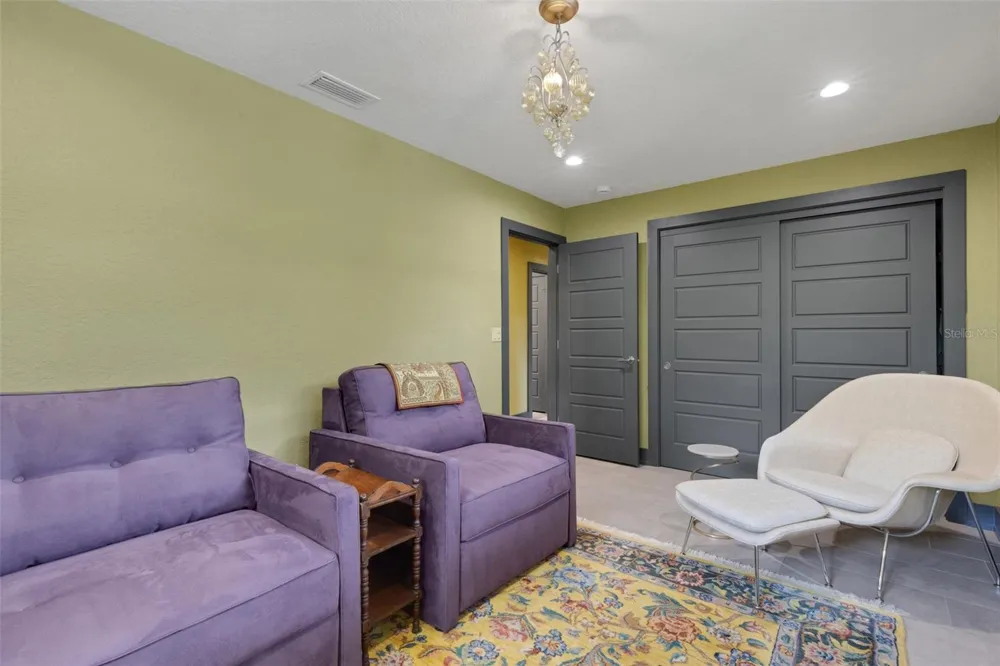 2634 COLLINS AVENUE Lakeland, FL 33803