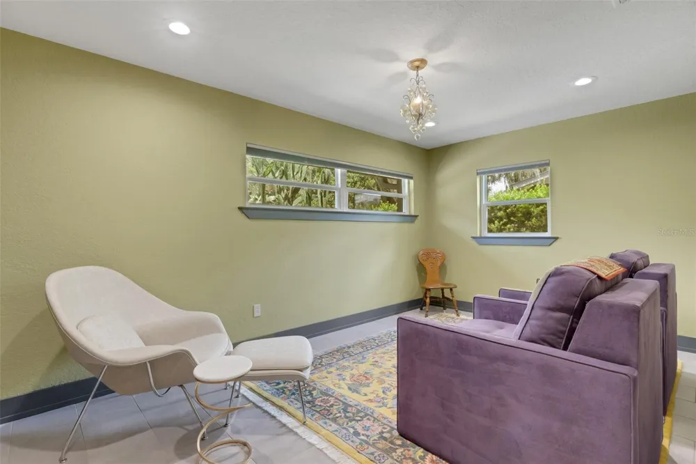 2634 COLLINS AVENUE Lakeland, FL 33803