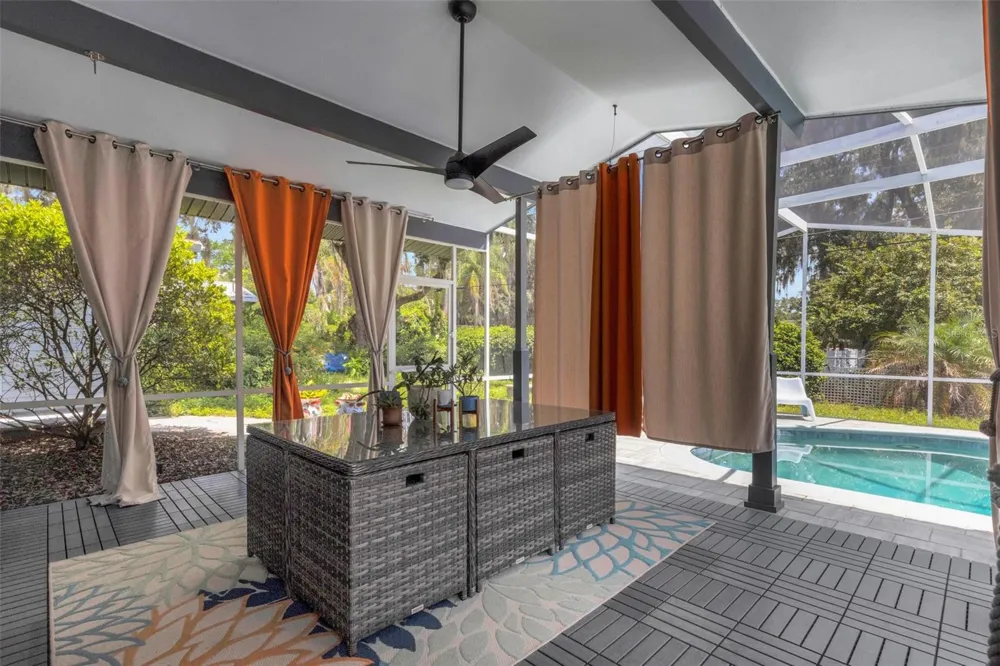 2634 COLLINS AVENUE Lakeland, FL 33803