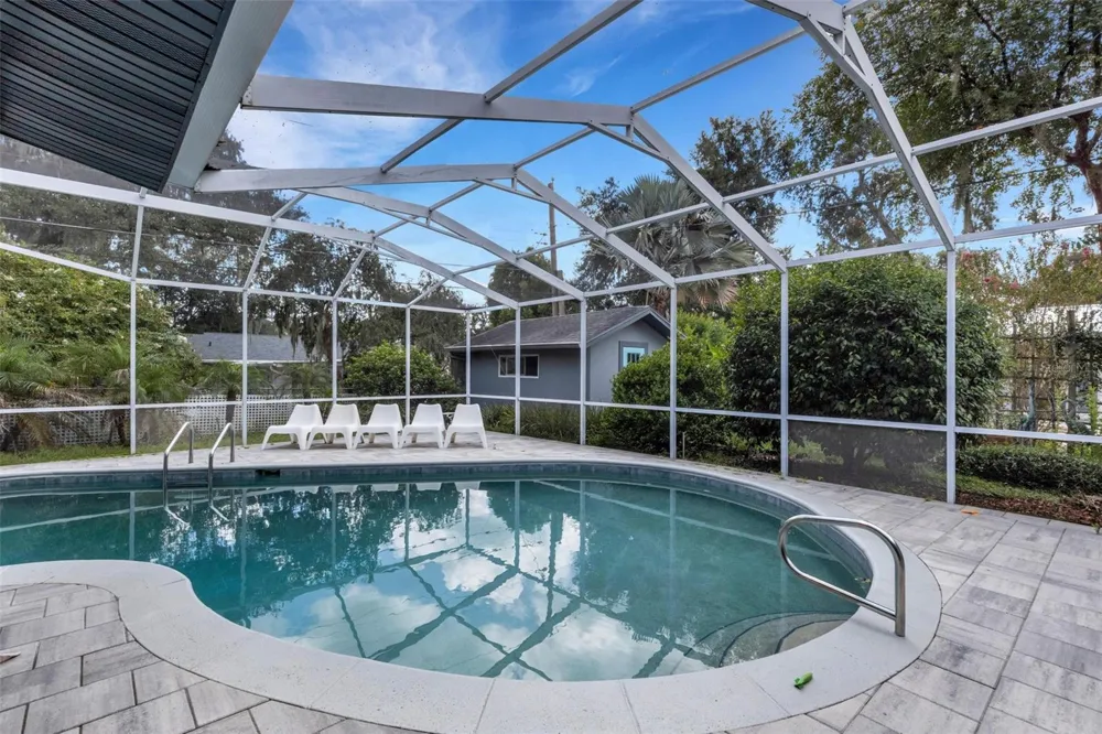 2634 COLLINS AVENUE Lakeland, FL 33803