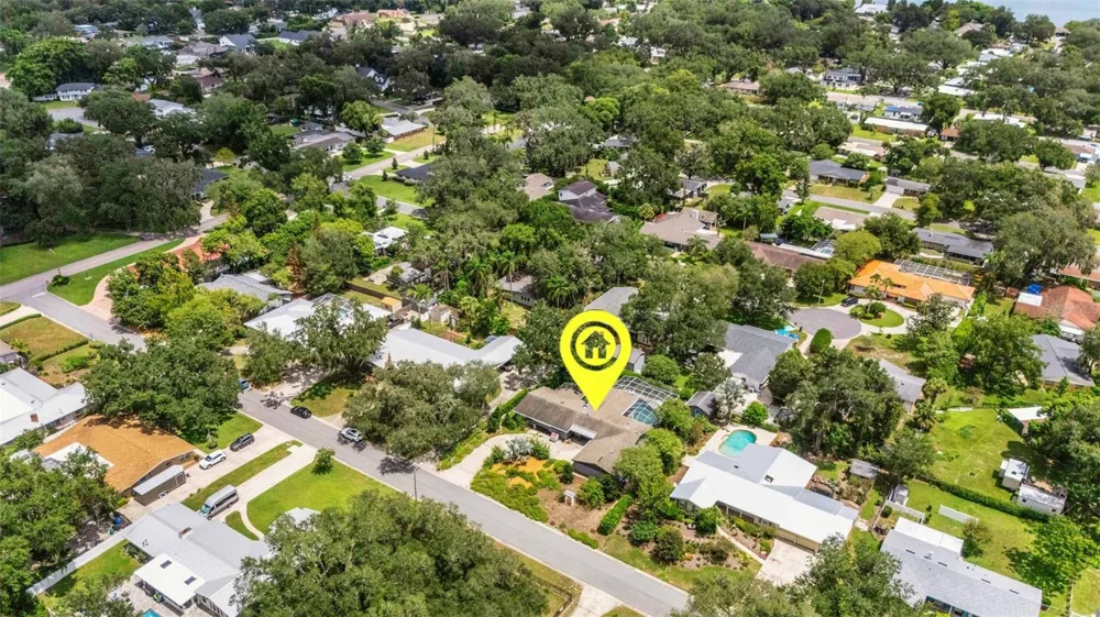 2634 COLLINS AVENUE Lakeland, FL 33803