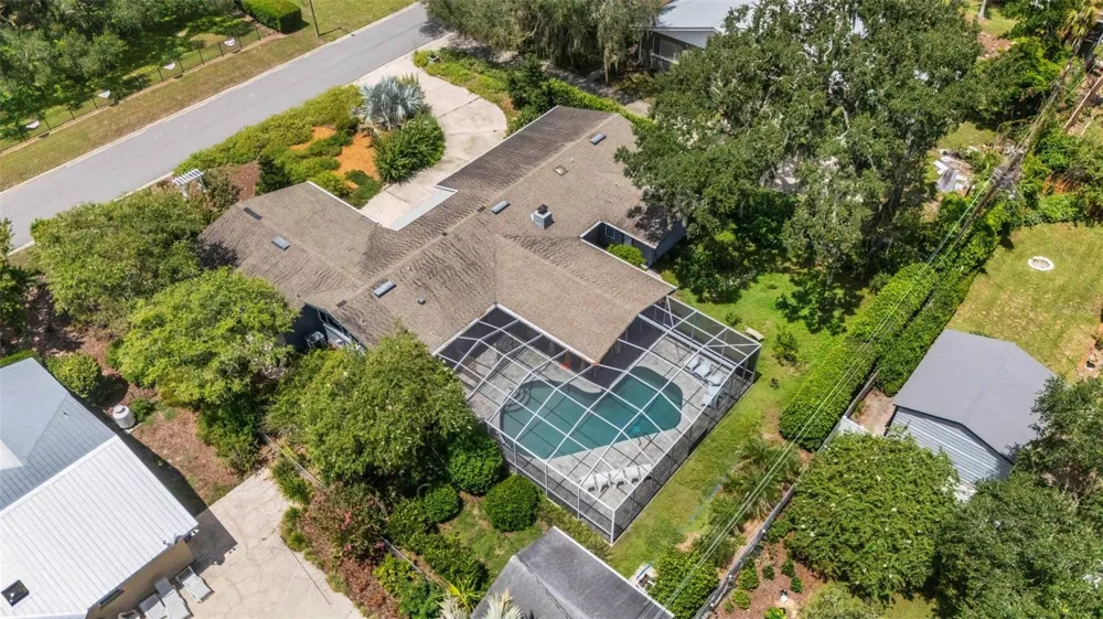 2634 COLLINS AVENUE Lakeland, FL 33803