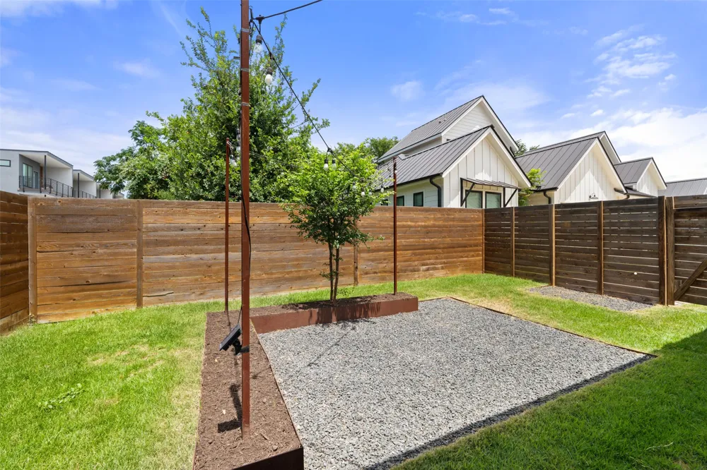 4020 Valley View Road #B Austin, TX 78704