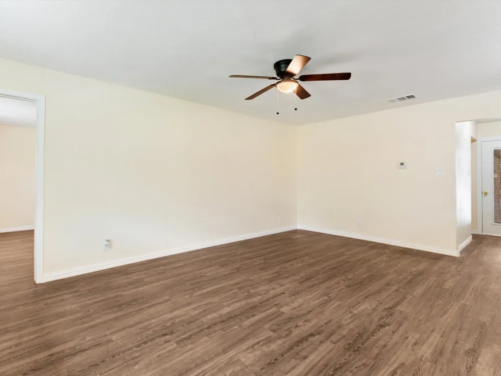 4901 Richardson Street Fort Worth, TX 76119