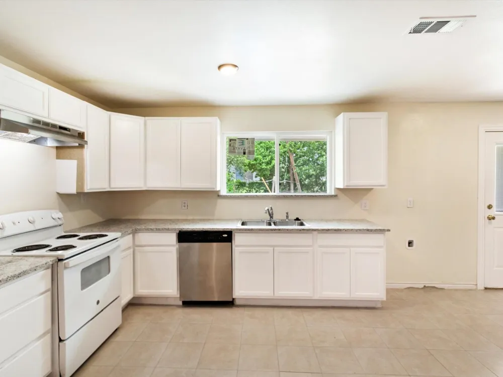 4901 Richardson Street Fort Worth, TX 76119