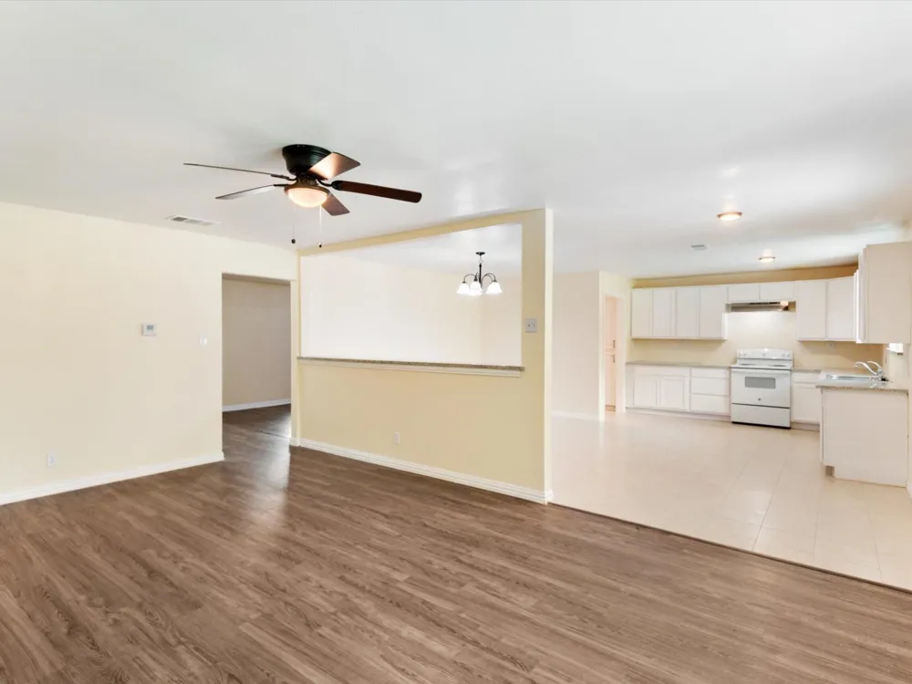 4901 Richardson Street Fort Worth, TX 76119