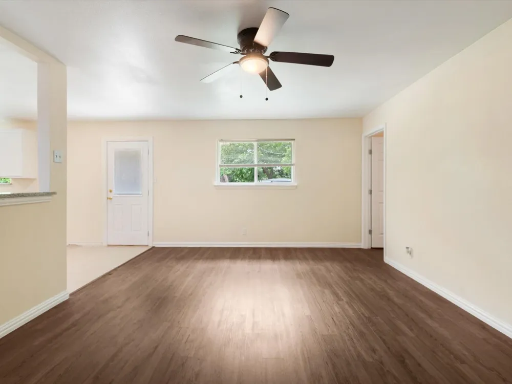 4901 Richardson Street Fort Worth, TX 76119