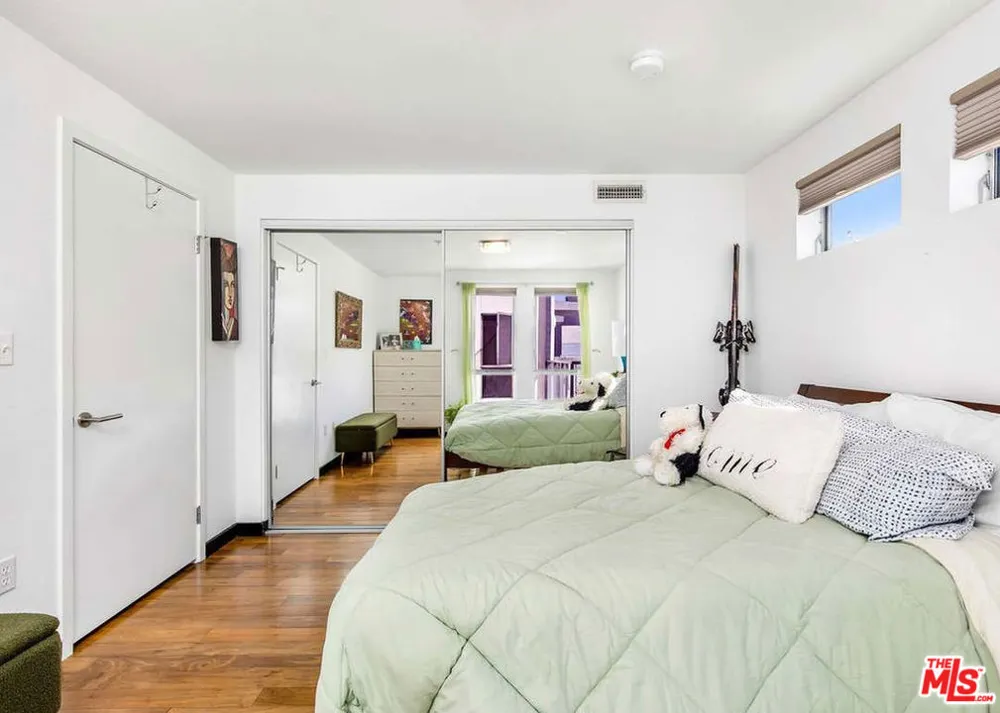 4215 Glencoe Avenue #428 Los Angeles, CA 90292