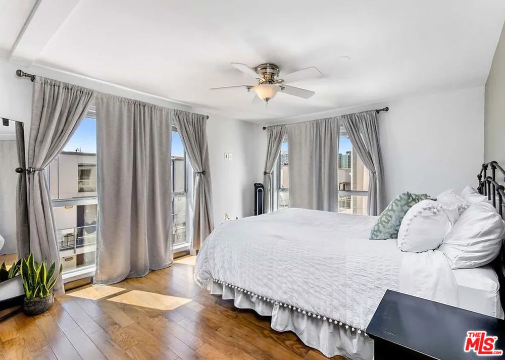 4215 Glencoe Avenue #428 Los Angeles, CA 90292