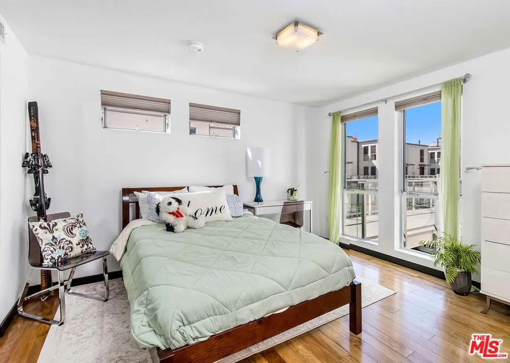 4215 Glencoe Avenue #428 Los Angeles, CA 90292